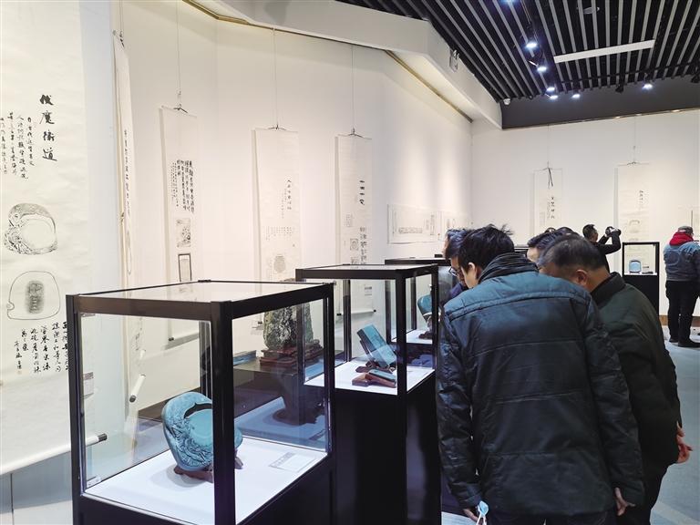 “非遺精品洮硯傳拓題跋藝術(shù)展”開展 洮硯雕刻、傳拓、拓片題跋集中亮相甘肅藝術(shù)館