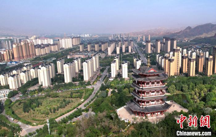 圖為“南涼古都”樂都朝陽山片區(qū)的今朝?！⊙Φ?攝